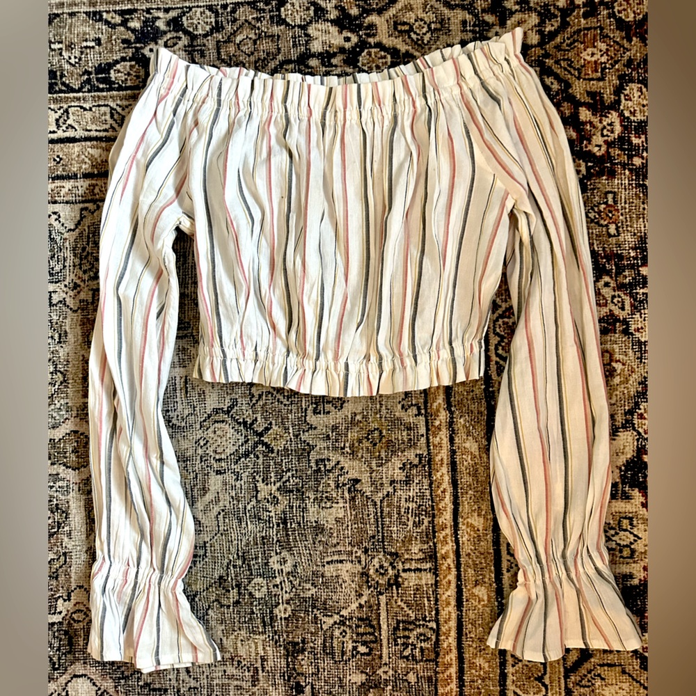 Light Billabong Crop Top 🌼